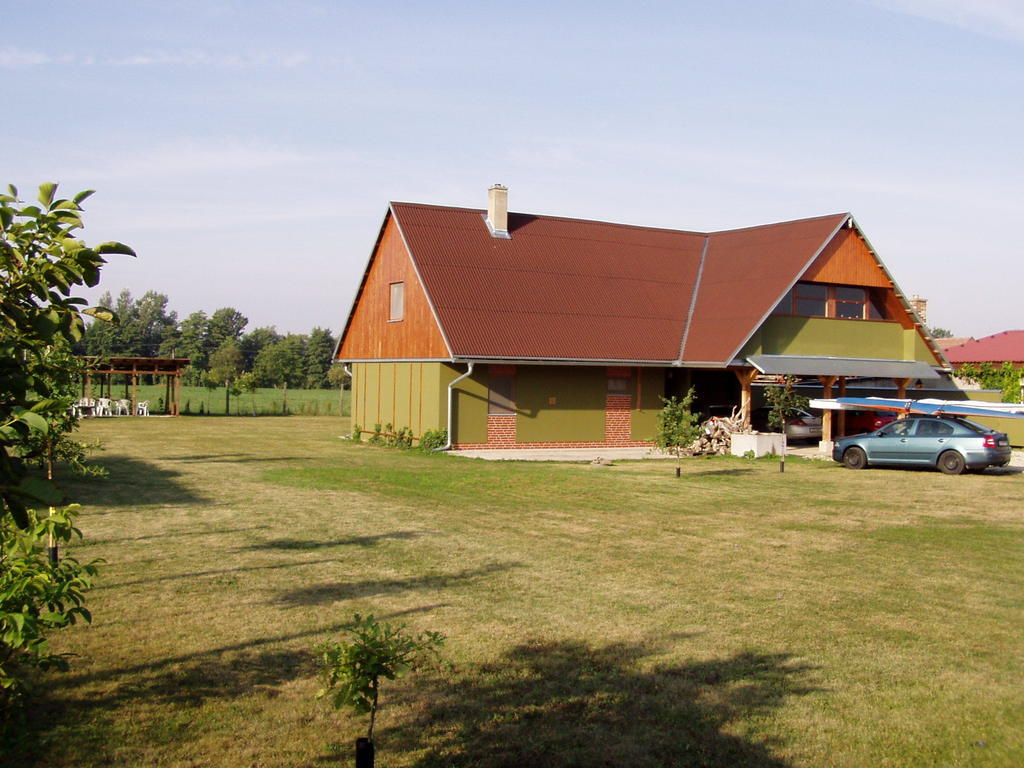 Penzion Pod Vápenkami Straznice Exterior foto