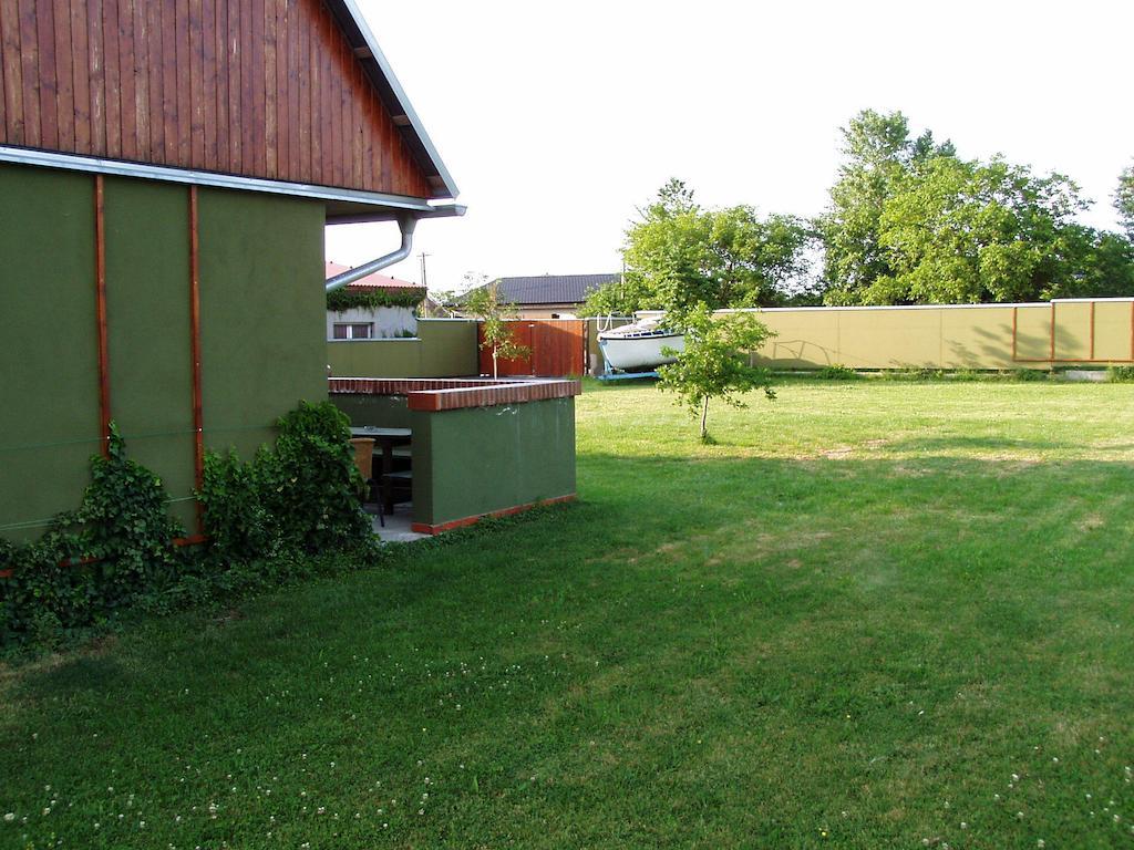 Penzion Pod Vápenkami Straznice Exterior foto