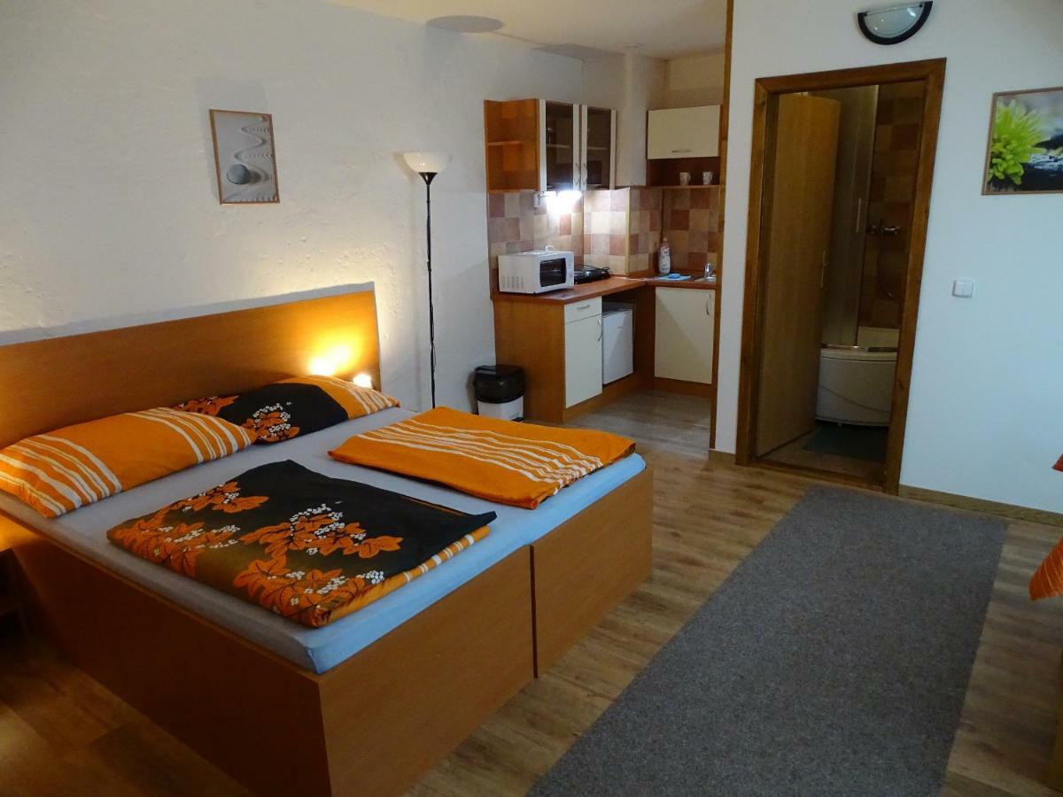 Penzion Pod Vápenkami Straznice Exterior foto