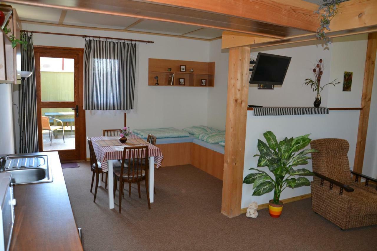 Penzion Pod Vápenkami Straznice Exterior foto